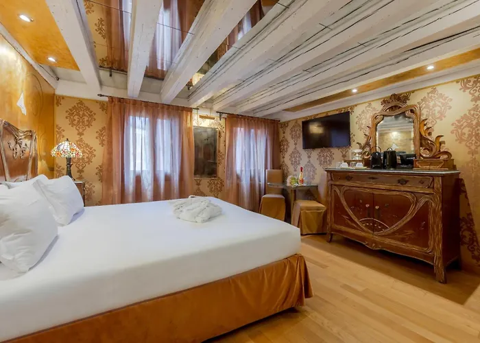 Ca Dell'arte Bed & Breakfast 4*